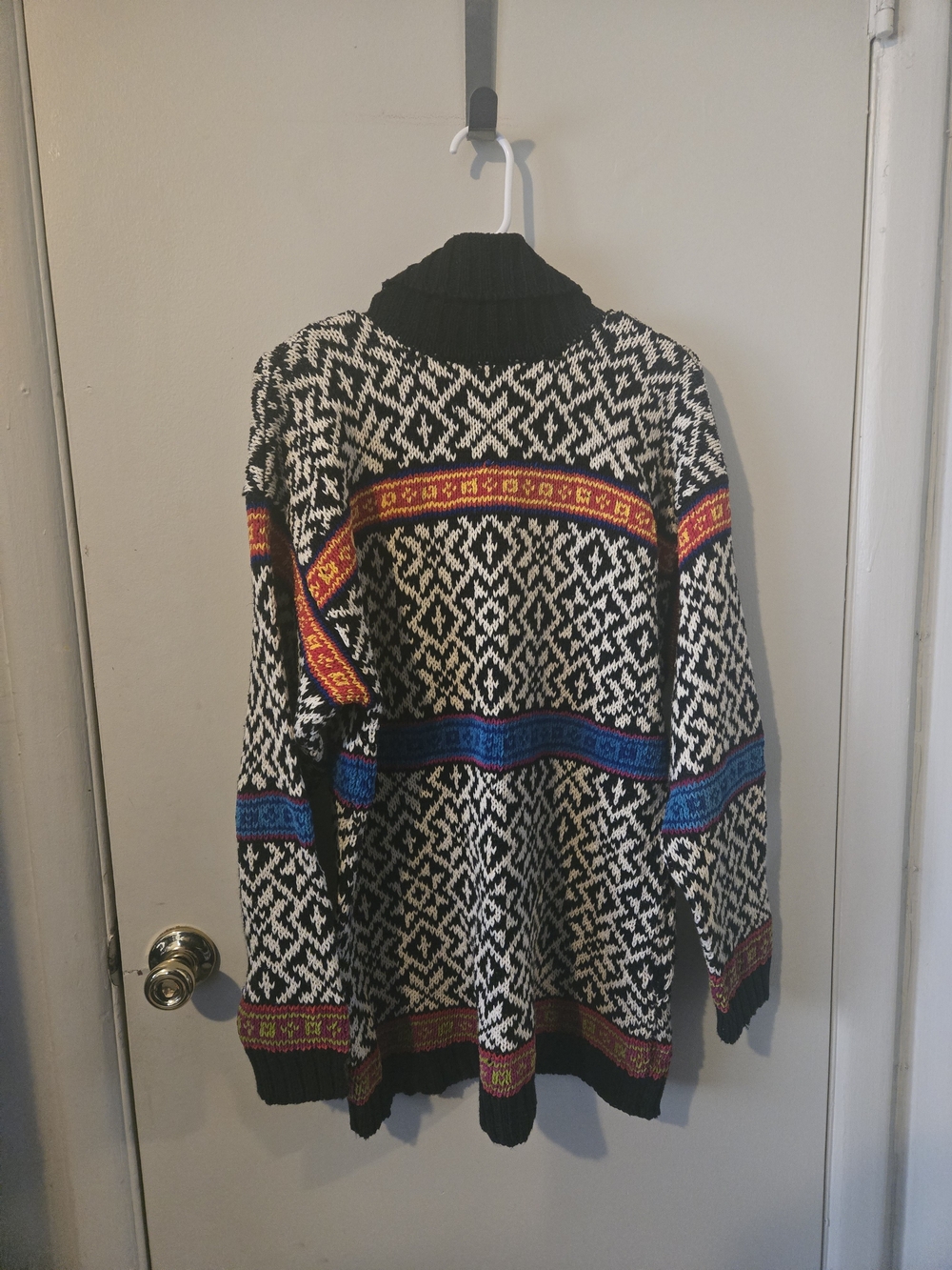 Vtg Liz Claboirne Black & White Patterened Turtleneck Sweater - Picture 7 of 8